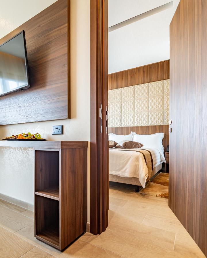 Leonardo Boutique Hotel لارنكا المظهر الخارجي الصورة