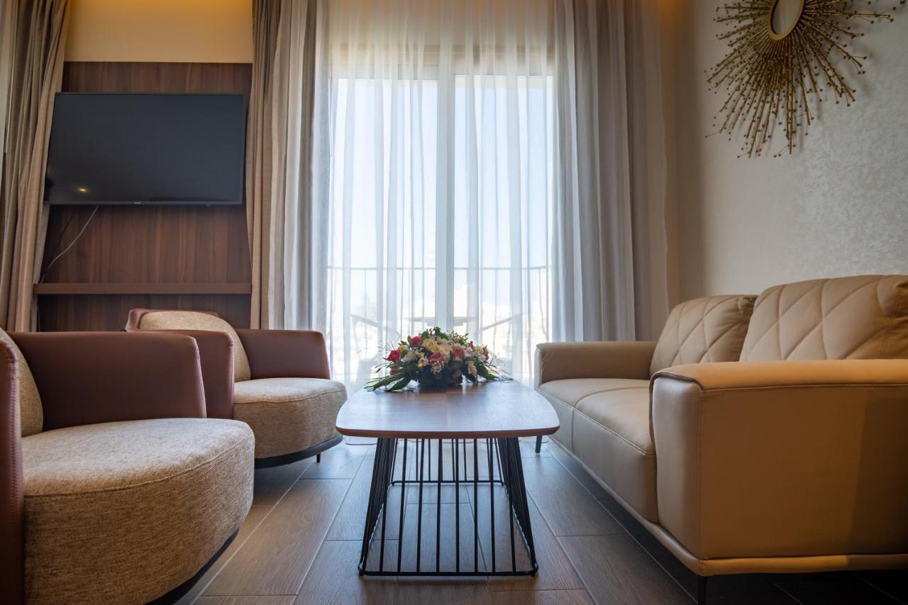 Leonardo Boutique Hotel لارنكا المظهر الخارجي الصورة